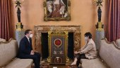 СЕЛАКОВИЋ ПОРУЧИО ИЗ МАДРИДА: ЕУ да изврши притисак на Приштину да испуни обавезе СЕЛАКОВИЋ ПОРУЧИО ИЗ МАДРИДА: ЕУ да изврши притисак на Приштину да испуни обавезе