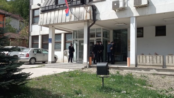 СУЂЕЊЕ ЗА ТРАГЕДИЈУ У “МИЛАНУ БЛАГОЈЕВИЋУ”: Вештачење побија сведока СУЂЕЊЕ ЗА ТРАГЕДИЈУ У “МИЛАНУ БЛАГОЈЕВИЋУ”: Вештачење побија сведока