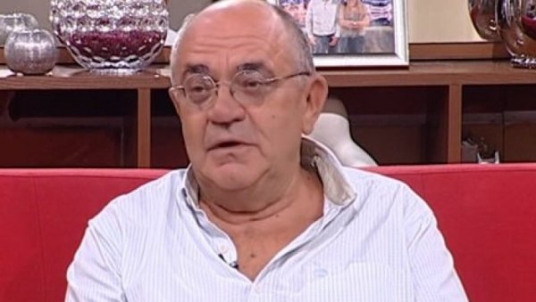 ЖИВОТ ФЕЂЕ СТОЈАНОВИЋА ОБЕЛЕЖИЛА ЈЕ ВЕЛИКА ТРАГЕДИЈА: Преминуо му је син Урош - редитељ који је градио каријеру у Холивуду ЖИВОТ ФЕЂЕ СТОЈАНОВИЋА ОБЕЛЕЖИЛА ЈЕ ВЕЛИКА ТРАГЕДИЈА: Преминуо му је син Урош - редитељ који је градио каријеру у Холивуду