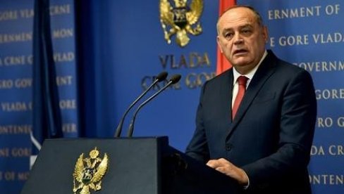 PARANOJA U REDOVIMA DPS-a: Sumanuti potez Simovića u Nikšiću, ceo grad mu se smeje PARANOJA U REDOVIMA DPS-a: Sumanuti potez Simovića u Nikšiću, ceo grad mu se smeje