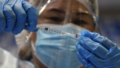 И СЛОВАЦИ ПРЕЛОМИЛИ: У јуну почиње вакцинација Спутњиком Ве