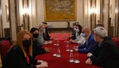 ВЕСИЋ СА ДЕЛЕГАЦИОЈОМ ХЕРЦЕГ НОВОГ: Сарадња Србије и Црне Горе као две најближе државе ВЕСИЋ СА ДЕЛЕГАЦИОЈОМ ХЕРЦЕГ НОВОГ: Сарадња Србије и Црне Горе као две најближе државе