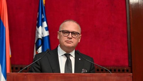 ГОРАН ВЕСИЋ ОБЈАВИО: Одлука градског штаба ступа на снагу одмах! ГОРАН ВЕСИЋ ОБЈАВИО: Одлука градског штаба ступа на снагу одмах!