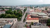 ЧУЛА СЕ ПОТМУЛА ГРМЉАВИНА, А ОНДА ЈЕ САМО ПУКЛО: Бањалуку погодио земљотрес, грађани у страху - ноћ ће провести у неизвесности