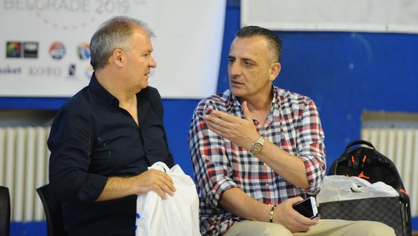 СРБИН НАЈПЛАЋЕНИЈИ КОШАРКАШКИ ТРЕНЕР: Само у НБА више зарађују од Раце СРБИН НАЈПЛАЋЕНИЈИ КОШАРКАШКИ ТРЕНЕР: Само у НБА више зарађују од Раце
