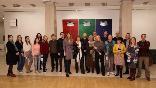 ПОЧЕЛЕ ПРОБЕ ДА КРЕНЕМО ИСПОЧЕТКА: На сцени Опере и театра Мадленијанум ПОЧЕЛЕ ПРОБЕ ДА КРЕНЕМО ИСПОЧЕТКА: На сцени Опере и театра Мадленијанум