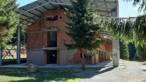 TRAGAJU ZA TELIMA MRTVIH HEROJA SA KOŠARA: Srpski stručnjaci spremaju se za istraživanje okoline karaule na Prokletijama TRAGAJU ZA TELIMA MRTVIH HEROJA SA KOŠARA: Srpski stručnjaci spremaju se za istraživanje okoline karaule na Prokletijama