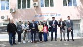 ПЛАТИО СТРУЈУ МАЈЕВИЧАНИМА: Мирослав Којадиновић обрадовао две породице ПЛАТИО СТРУЈУ МАЈЕВИЧАНИМА: Мирослав Којадиновић обрадовао две породице