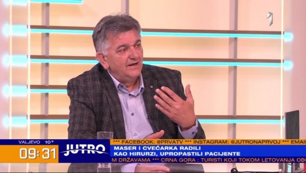 ЖЕНАМА ОТПАДАЛЕ УСНЕ: Лажни хирург оперисао у центру Београда, др Новаковић саветује како да вас лажњаци не унаказе ЖЕНАМА ОТПАДАЛЕ УСНЕ: Лажни хирург оперисао у центру Београда, др Новаковић саветује како да вас лажњаци не унаказе