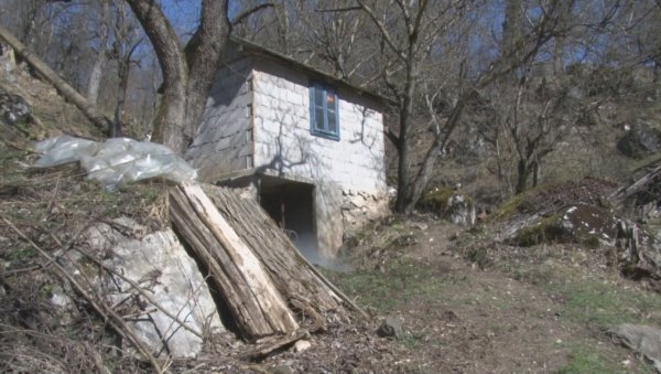ЧУВАРИ ТРАДИЦИЈЕ ПОМЕЉАРСТВА: Кнежевића воденица у нововарошком селу Бистрица међу реткима која је одолела времену ЧУВАРИ ТРАДИЦИЈЕ ПОМЕЉАРСТВА: Кнежевића воденица у нововарошком селу Бистрица међу реткима која је одолела времену