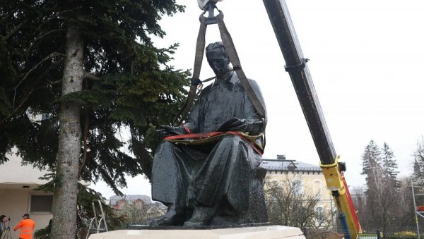 СРПСКОМ ГЕНИЈУ САМО ПЕРИФЕРИЈА: После готово тридесет година споменик Николи Тесли враћа се у Госпић СРПСКОМ ГЕНИЈУ САМО ПЕРИФЕРИЈА: После готово тридесет година споменик Николи Тесли враћа се у Госпић