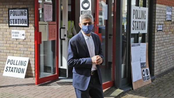ОСВОЈИО ДРУГИ МАНДАТ: Садик Кан поново изабран за градоначелника Лондона ОСВОЈИО ДРУГИ МАНДАТ: Садик Кан поново изабран за градоначелника Лондона