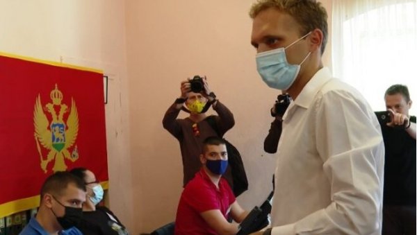 ДПС ПОСЛАТ У ПРОШЛОСТ: Огласио се носилац листе За будућност Херцег Новог и Боке ДПС ПОСЛАТ У ПРОШЛОСТ: Огласио се носилац листе За будућност Херцег Новог и Боке