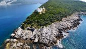 ВЕЛИКА АКЦИЈА У ЦРНОЈ ГОРИ: Седам чешких држављана спасено са једрењака ВЕЛИКА АКЦИЈА У ЦРНОЈ ГОРИ: Седам чешких држављана спасено са једрењака
