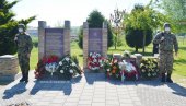 ДАН ПОБЕДЕ НАД ФАШИЗМОМ: Делегације данас код споменика и спомен-обележја у Крушевцу ДАН ПОБЕДЕ НАД ФАШИЗМОМ: Делегације данас код споменика и спомен-обележја у Крушевцу