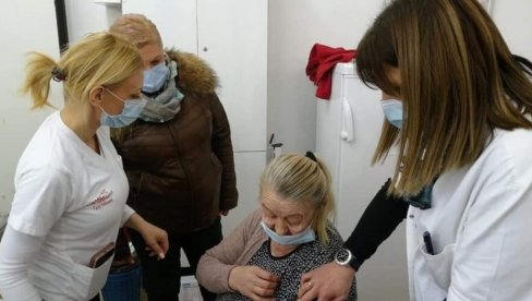 ВАКЦИНЕ У ЛИКОВНОМ САЛОНУ, БЕЗ ЗАКАЗИВАЊА: Масовна имунизација сутра у Трстенику ВАКЦИНЕ У ЛИКОВНОМ САЛОНУ, БЕЗ ЗАКАЗИВАЊА: Масовна имунизација сутра у Трстенику