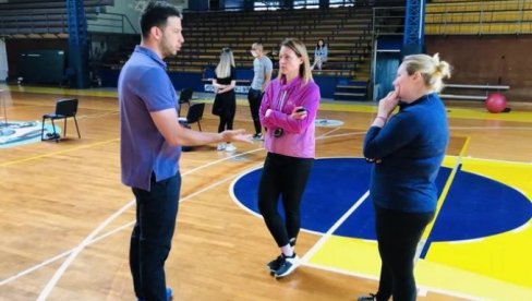 BRAVO ZA ISTRAJNOST I UPORNOST Ministar Udovičić čestitao srebro Zorani Arunović i Damiru Mikecu BRAVO ZA ISTRAJNOST I UPORNOST Ministar Udovičić čestitao srebro Zorani Arunović i Damiru Mikecu