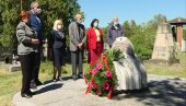 ПАЛИ БОРЦИ НЕ СМЕЈУ ДА СЕ ЗАБОРАВЕ: У Јагодини обележен Дан победе над фашизмом (ФОТО) ПАЛИ БОРЦИ НЕ СМЕЈУ ДА СЕ ЗАБОРАВЕ: У Јагодини обележен Дан победе над фашизмом (ФОТО)
