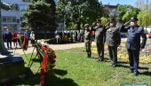 СВЕЧАНО У ЧАСТ ДАНА ПОБЕДЕ: Зрењанин одао почаст борцима Црвене армије СВЕЧАНО У ЧАСТ ДАНА ПОБЕДЕ: Зрењанин одао почаст борцима Црвене армије