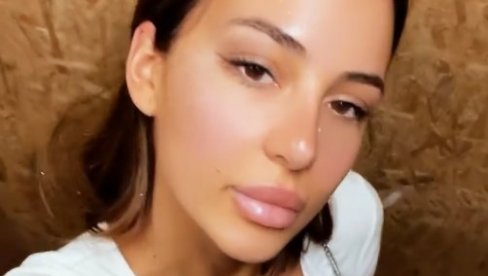 СТИГЛА ХАЉИНА, АЛИ И БУКЕТ РУЖА: Анастасија показала како теку припреме за рођенданску прославу (ФОТО)