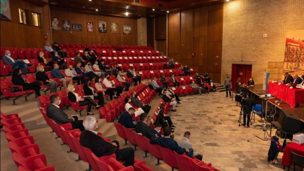 ОДРЖАНА СЕДНИЦА СКУПШТИНЕ ГРАДА: Субвенције за зрењанински водовод више од 105 милиона динара ОДРЖАНА СЕДНИЦА СКУПШТИНЕ ГРАДА: Субвенције за зрењанински водовод више од 105 милиона динара