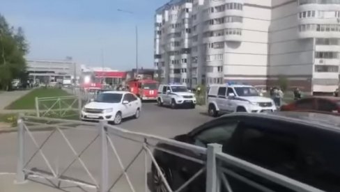 УБИЈЕН ВЕЛИКИ БРОЈ ДЕЦЕ И УЧИТЕЉ: Црни биланс напада у Русији - број жртава расте из минута и минут (ВИДЕО) УБИЈЕН ВЕЛИКИ БРОЈ ДЕЦЕ И УЧИТЕЉ: Црни биланс напада у Русији - број жртава расте из минута и минут (ВИДЕО)