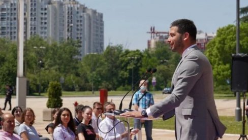 MINISTAR UDOVIČIĆ DODELIO STIPENDIJE NAJBOLJIM SPORTISTIMA: Zajedno činimo tim za istorijske pobede! MINISTAR UDOVIČIĆ DODELIO STIPENDIJE NAJBOLJIM SPORTISTIMA: Zajedno činimo tim za istorijske pobede!