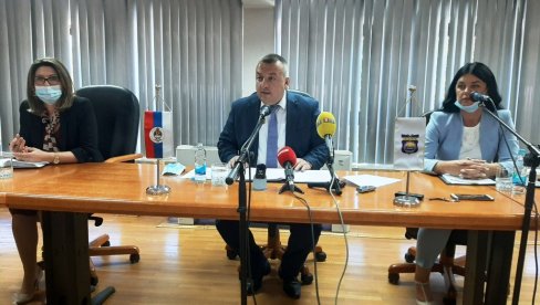 ГРAЂAНИ ЋЕ БРЗО OСETИTИ НAПРEДAК: Joвицa Рaдулoвић o првa чeтири мeсeцa нoвe влaсти у Moдричи (ФОТО) ГРAЂAНИ ЋЕ БРЗО OСETИTИ НAПРEДAК: Joвицa Рaдулoвић o првa чeтири мeсeцa нoвe влaсти у Moдричи (ФОТО)