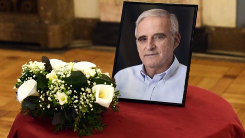 ОСТАВИО НАМ ЈЕ ДРАГОЦЕНО ДЕЛО: У Скупштини града Београда одржана комеморација драмском писцу и редитељу Братиславу Браци Петковићу (ФОТО) ОСТАВИО НАМ ЈЕ ДРАГОЦЕНО ДЕЛО: У Скупштини града Београда одржана комеморација драмском писцу и редитељу Братиславу Браци Петковићу (ФОТО)