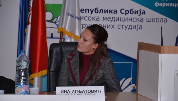 БОЛЕСТ СА ХИЉАДУ ЛИЦА: Обратите пажњу -ако имате ове симптоме, болујете од синдрома хроничног умора! (ФОТО) БОЛЕСТ СА ХИЉАДУ ЛИЦА: Обратите пажњу -ако имате ове симптоме, болујете од синдрома хроничног умора! (ФОТО)