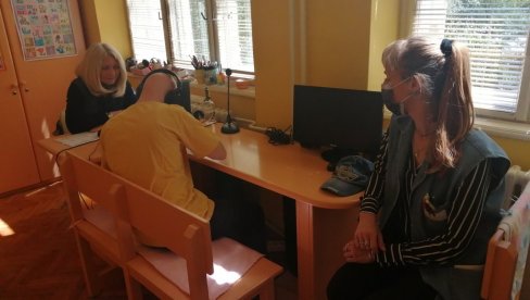 ЗА ПРОЦЕНУ СЛУХА УЛОЖЕНО 65 ХИЉАДА ЕВРА: Школски центар са домом ученика Доситеј Обрадовић у Суботици добио вредну опрему ЗА ПРОЦЕНУ СЛУХА УЛОЖЕНО 65 ХИЉАДА ЕВРА: Школски центар са домом ученика Доситеј Обрадовић у Суботици добио вредну опрему