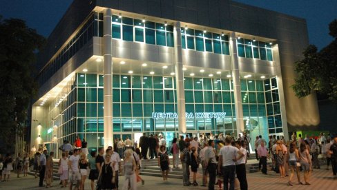 ДАНИ КОМЕДИЈЕ У БИЈЕЉИНИ: На репертоару представе из Србије и РС ДАНИ КОМЕДИЈЕ У БИЈЕЉИНИ: На репертоару представе из Србије и РС