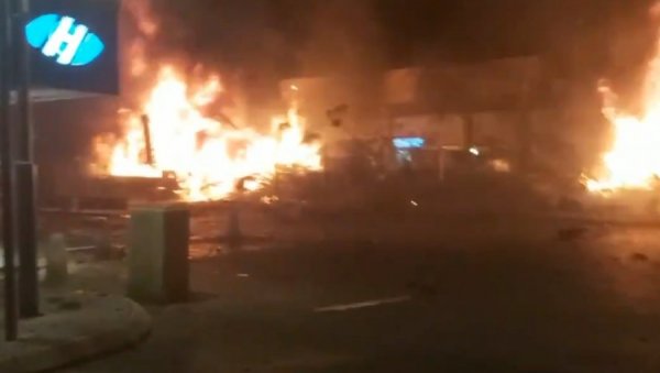 СРПКИЊА ИЗ ТЕЛ АВИВА ОПИСАЛА УЖАСЕ КОЈЕ ЈЕ ВИДЕЛА: Чујемо бомбе и сирене као деведесетих! (ФОТО/ВИДЕО) СРПКИЊА ИЗ ТЕЛ АВИВА ОПИСАЛА УЖАСЕ КОЈЕ ЈЕ ВИДЕЛА: Чујемо бомбе и сирене као деведесетих! (ФОТО/ВИДЕО)