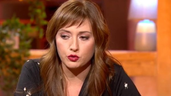ДОЂИ КУЋИ, ИЗВРШЕН ЈЕ АТЕНТАТ НА ТВОГ ОЦА: Глумица Јелена Ћурувија након више од 20 година проговорила о убиству оца ДОЂИ КУЋИ, ИЗВРШЕН ЈЕ АТЕНТАТ НА ТВОГ ОЦА: Глумица Јелена Ћурувија након више од 20 година проговорила о убиству оца