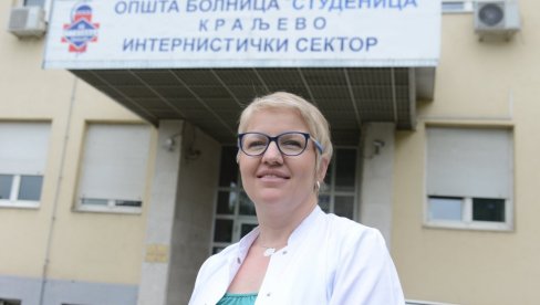 НА ПРВОЈ ЛИНИЈИ КОВИД ОДБРАНЕ: У Краљеву медицинске сестре и техничари свој дан обележили у радној атмосфери НА ПРВОЈ ЛИНИЈИ КОВИД ОДБРАНЕ: У Краљеву медицинске сестре и техничари свој дан обележили у радној атмосфери