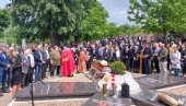 ПОТРЕСАН ГОВОР СУЛТАНОВИЋА О БРАЦИ ПЕТКОВИЋУ: Надам се да му је обезбеђено место у рају! (ФОТО/ВИДЕО) ПОТРЕСАН ГОВОР СУЛТАНОВИЋА О БРАЦИ ПЕТКОВИЋУ: Надам се да му је обезбеђено место у рају! (ФОТО/ВИДЕО)