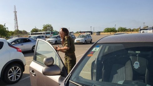МЛАДА СРПКИЊА КРЕНУЛА У РАТ ПРОТИВ ХАМАСА: Отац храбре Мие објавио фотографију уз дирљиву поруку (ФОТО) МЛАДА СРПКИЊА КРЕНУЛА У РАТ ПРОТИВ ХАМАСА: Отац храбре Мие објавио фотографију уз дирљиву поруку (ФОТО)