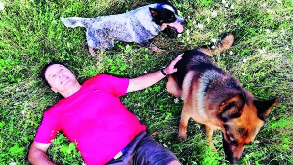 ИНТЕРВЈУ Јован Мемедовић: Судбина ме је прошетала куда сам сањао ИНТЕРВЈУ Јован Мемедовић: Судбина ме је прошетала куда сам сањао