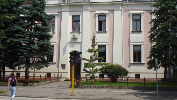 ДАНИ ОТВОРЕНИХ ВРАТА: Осмаци ће 13. и 14. маја моћи да обиђу Економско-трговинску школу у Пожаревцу ДАНИ ОТВОРЕНИХ ВРАТА: Осмаци ће 13. и 14. маја моћи да обиђу Економско-трговинску школу у Пожаревцу