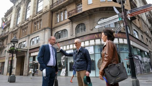 FARČIĆ JOŠ ČEKA SLIKE: Zakazana primopredaja šest dela akademika Omčikusa vlasniku neočekivano odložena FARČIĆ JOŠ ČEKA SLIKE: Zakazana primopredaja šest dela akademika Omčikusa vlasniku neočekivano odložena