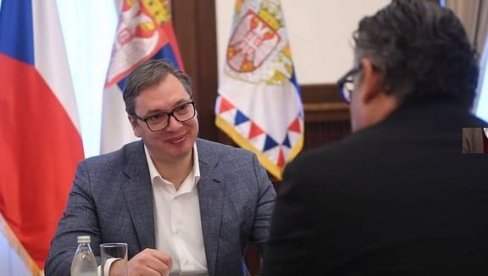 VUČIĆ SA KUHTOM: Predsednik razgovarao sa češkim ambasadorom VUČIĆ SA KUHTOM: Predsednik razgovarao sa češkim ambasadorom