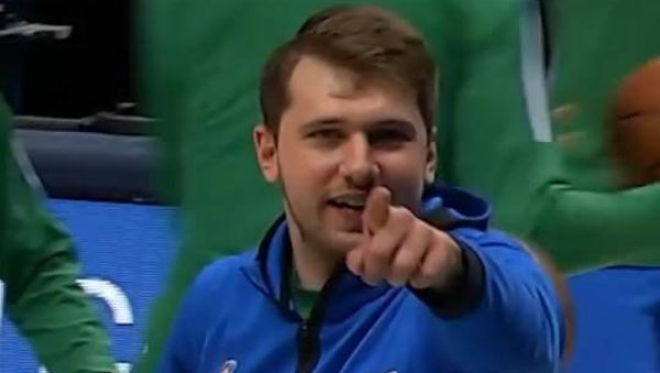 ЕВО ЗАШТО ЈЕ ЈУГОСЛАВИЈА КОЛЕВКА ЕВРОПСКЕ КОШАРКЕ: Лука не скаче као Сотомајор, не трчи као Болт, али са лоптом зна што Амери не знају ЕВО ЗАШТО ЈЕ ЈУГОСЛАВИЈА КОЛЕВКА ЕВРОПСКЕ КОШАРКЕ: Лука не скаче као Сотомајор, не трчи као Болт, али са лоптом зна што Амери не знају
