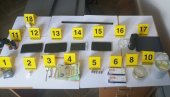ДИЛОВАО КОКАИН, ПРЕТИО ПОЛИЦИЈИ: Полиција у Бијелом Пољу ухапсила мушкарца (57) ДИЛОВАО КОКАИН, ПРЕТИО ПОЛИЦИЈИ: Полиција у Бијелом Пољу ухапсила мушкарца (57)