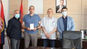DESPOTOVČANIMA PLAKETA ŠIROKO SRCE: Nagrade dobrovoljnim davaocima krvi za 2020. godinu DESPOTOVČANIMA PLAKETA ŠIROKO SRCE: Nagrade dobrovoljnim davaocima krvi za 2020. godinu