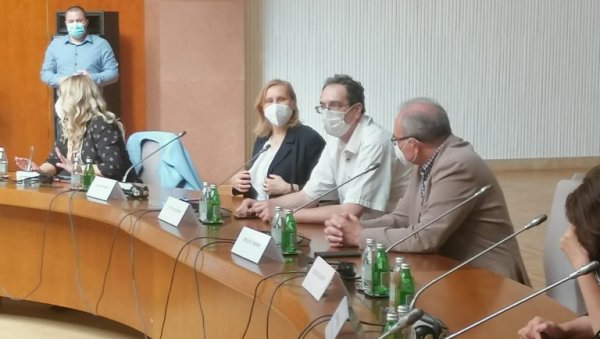 ОДРЖАНА СЕДНИЦА КРИЗНОГ ШТАБА: Очекује ли нас ново попуштање мера? ОДРЖАНА СЕДНИЦА КРИЗНОГ ШТАБА: Очекује ли нас ново попуштање мера?