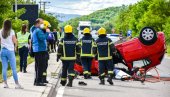 ТЕШКА НЕСРЕЋА КОД ЗАЈЕЧАРА: Две особе погинуле у судару мотора и аутомобила (ФОТО) ТЕШКА НЕСРЕЋА КОД ЗАЈЕЧАРА: Две особе погинуле у судару мотора и аутомобила (ФОТО)