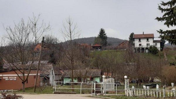 АПАРТМАНИ ГУШЕ БАЊУ: Општина Ириг хвата се укоштац са комуналним проблемима у Врднику подно Фрушке горе АПАРТМАНИ ГУШЕ БАЊУ: Општина Ириг хвата се укоштац са комуналним проблемима у Врднику подно Фрушке горе