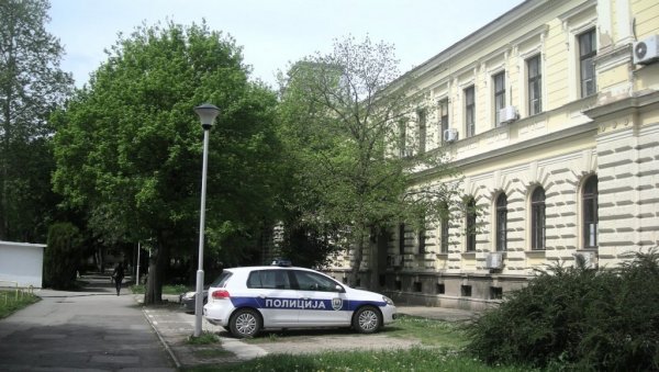 ОШТЕТИЛИ БУЏЕТ ЗА 39,8 МИЛИОНА: Ухапшено 12 особа због прања новца и пореске утаје ОШТЕТИЛИ БУЏЕТ ЗА 39,8 МИЛИОНА: Ухапшено 12 особа због прања новца и пореске утаје