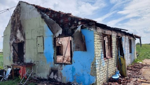 ПЛАМЕН СВЕЋЕ ДОВЕО ДО ТРАГЕДИЈЕ: Пожар у Шашинцима код Сремске Митровице однео живот седмогодишње девојчице ПЛАМЕН СВЕЋЕ ДОВЕО ДО ТРАГЕДИЈЕ: Пожар у Шашинцима код Сремске Митровице однео живот седмогодишње девојчице