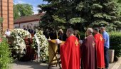 SAHRANJEN BOŽIDAR BOTA NIKOLIĆ: Čuveni filmski snimatelj i reditelj ispraćen na večni počinak (FOTO/VIDEO)